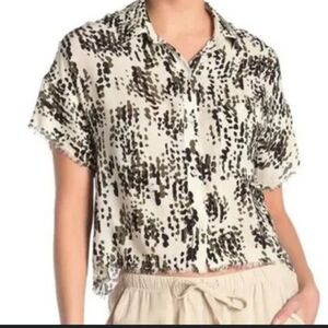 Cloth & Stone cropped fringed shirt button up